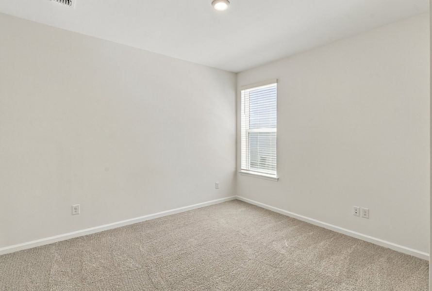 Spacious, unfurnished interior of a new home in The Groves of Berkeley, Moncks Corner (Image 27).