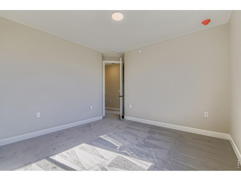 Spacious, unfurnished interior of a new home in Baseline, Broomfield (Image 23).
