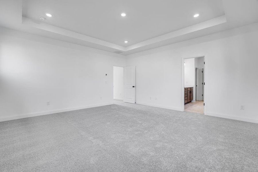 Spacious, unfurnished interior of a new home in Kennison Creek, Cumming (Image 28).