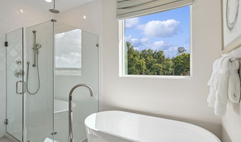 Primary bath with frameless shower door