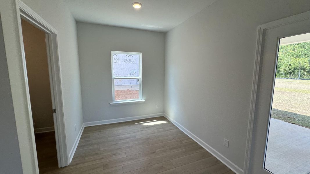 Spacious, unfurnished interior of a new home in Watson Hill, Summerville (Image 37).