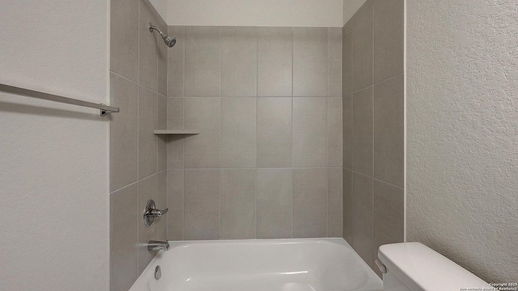 Image 30 of a home in Ladera 50'. Image 30 of a home in Ladera 50'.