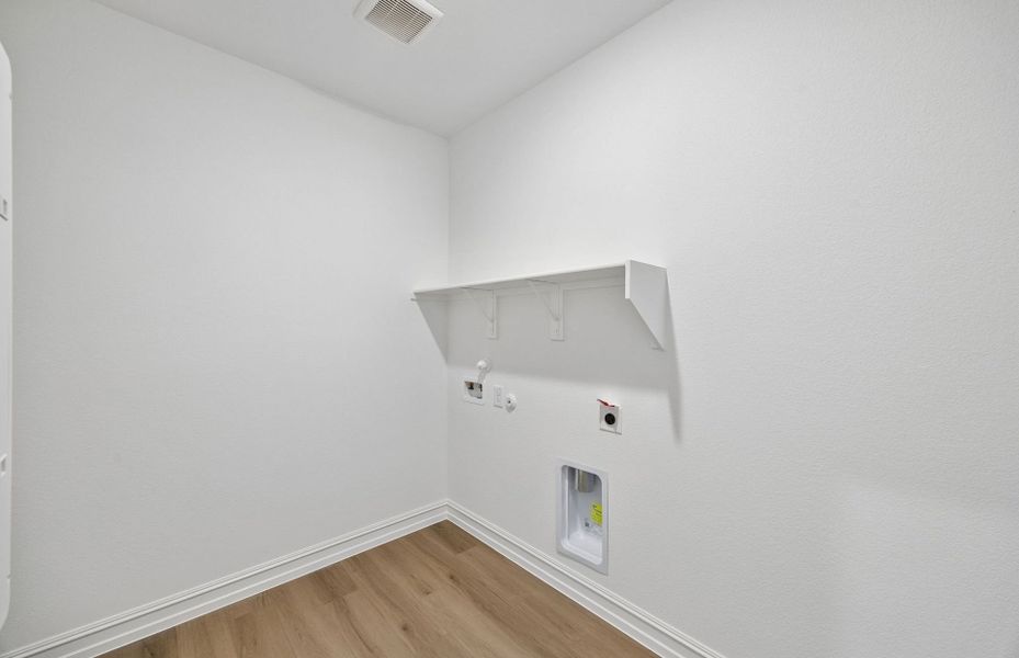 Spacious, unfurnished interior of a new home in Anna Town Square, Anna (Image 20).