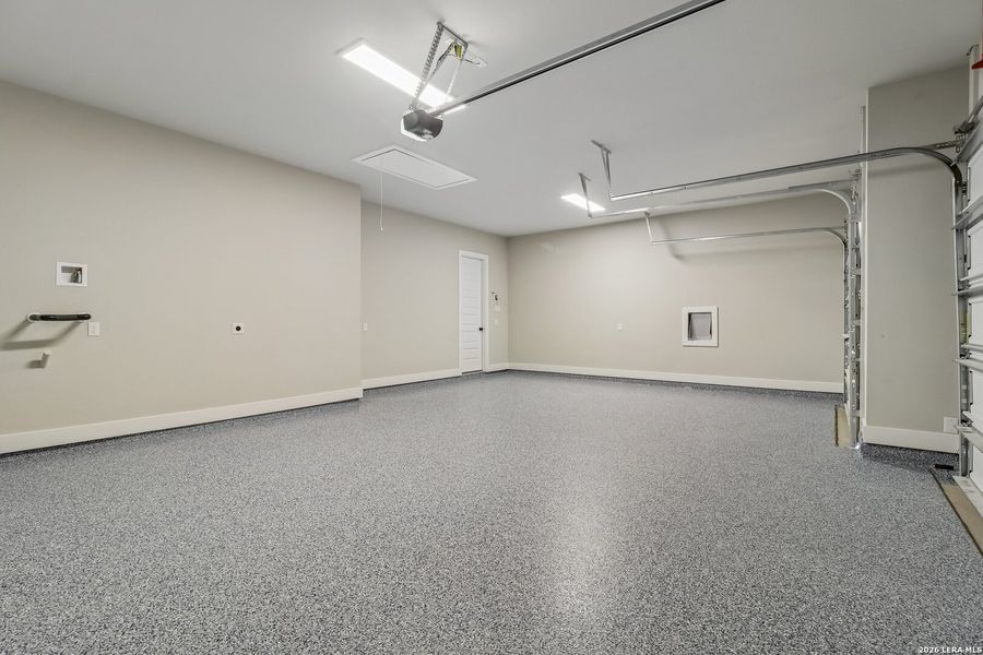 Spacious, unfurnished interior of a new home in Weltner Farms 60’s, New Braunfels (Image 34). Spacious, unfurnished interior of a new home in Weltner Farms 60’s, New Braunfels (Image 34).