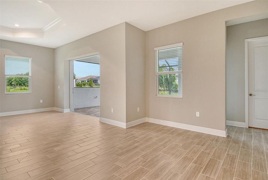 Spacious, unfurnished interior of a new home in Canoe Creek, Parrish (Image 29).
