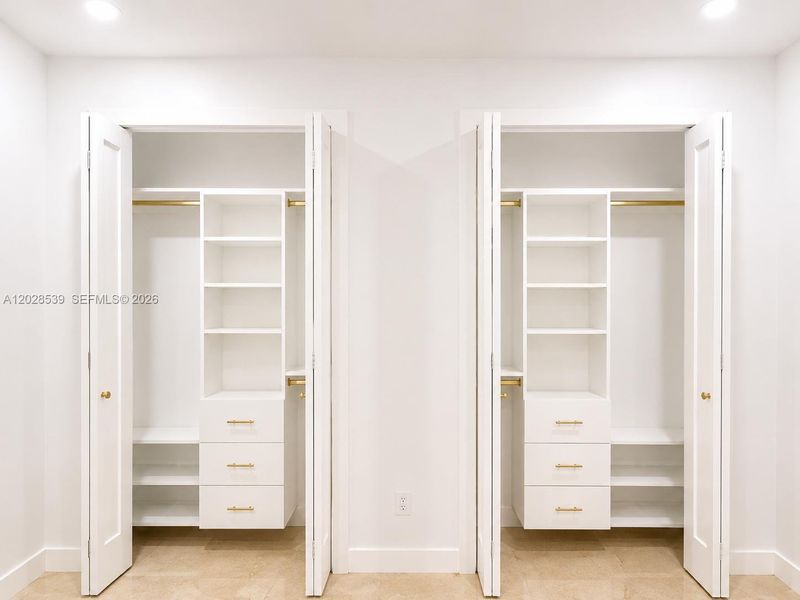 Image 34 of a home in .