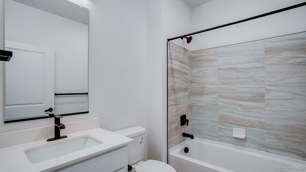 Image 40 of a home in Hansen Farm.