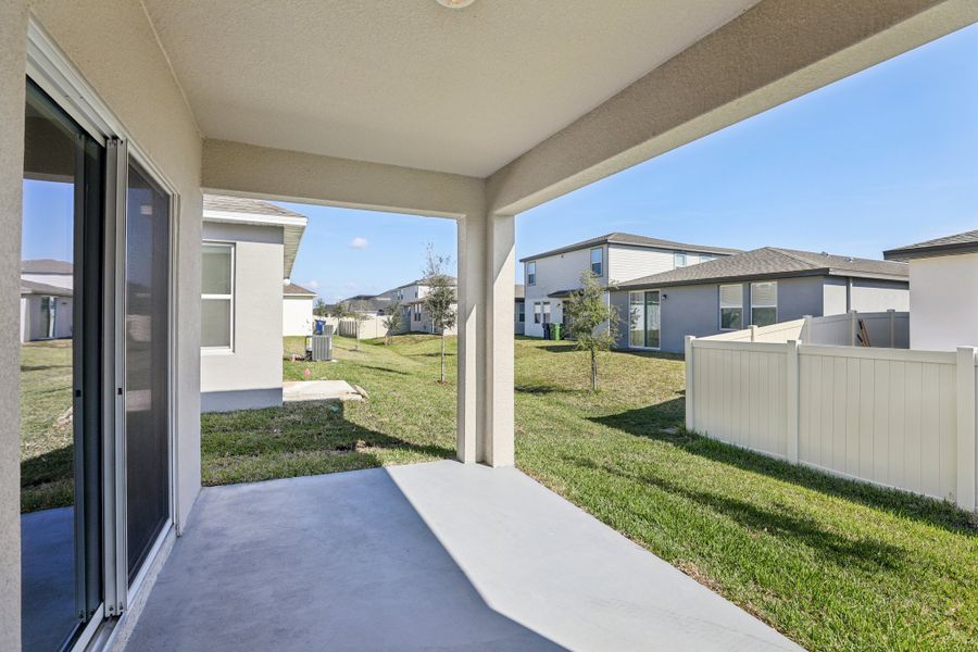Representative exterior details of a home built from the Vista by Maronda Homes in Heritage Station, Punta Gorda (Image 22).