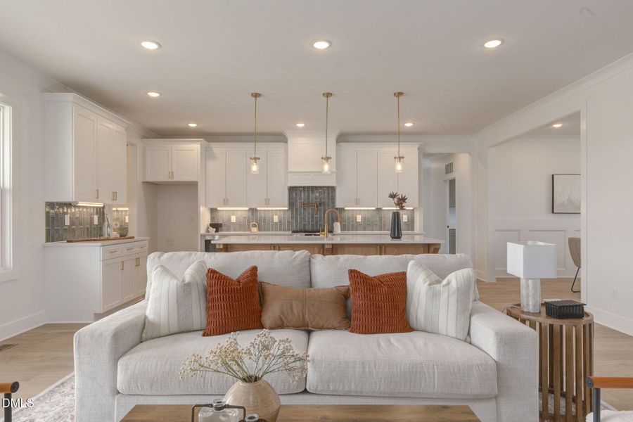 29-web-or-mls-Roombiance29