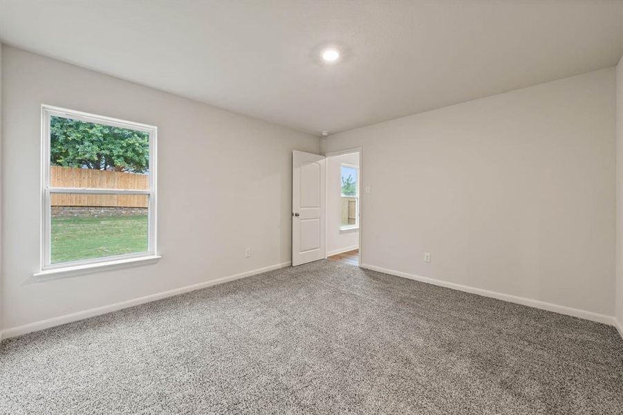 Spacious, unfurnished interior of a new home in Vista West, Fort Worth (Image 7).