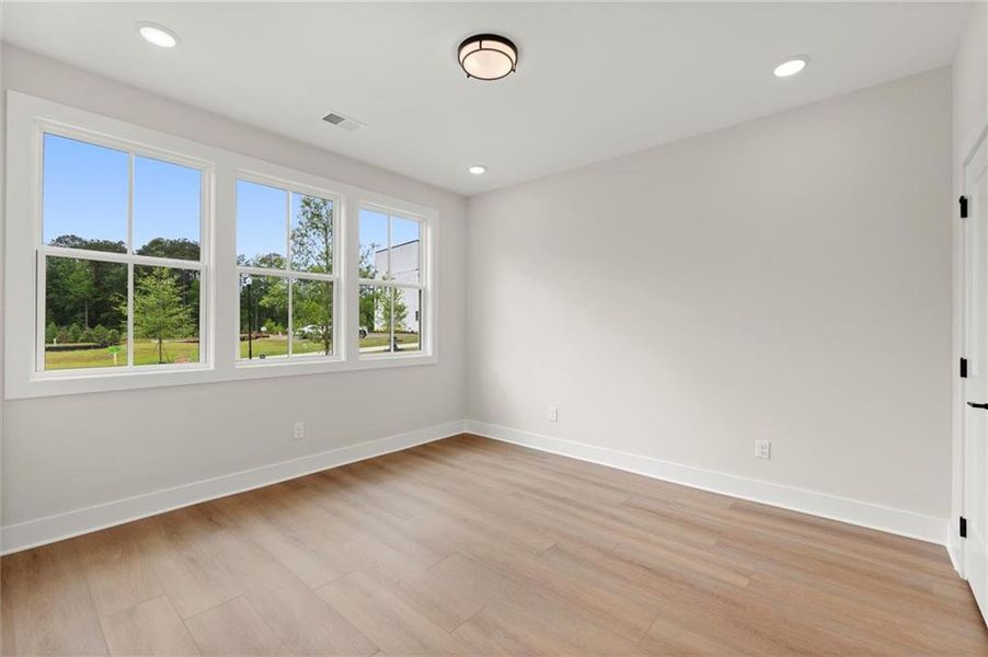 Spacious, unfurnished interior of a new home in , Alpharetta (Image 20).