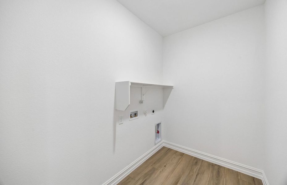Spacious, unfurnished interior of a new home in Whitewing Trails, Princeton (Image 19). Spacious, unfurnished interior of a new home in Whitewing Trails, Princeton (Image 19).