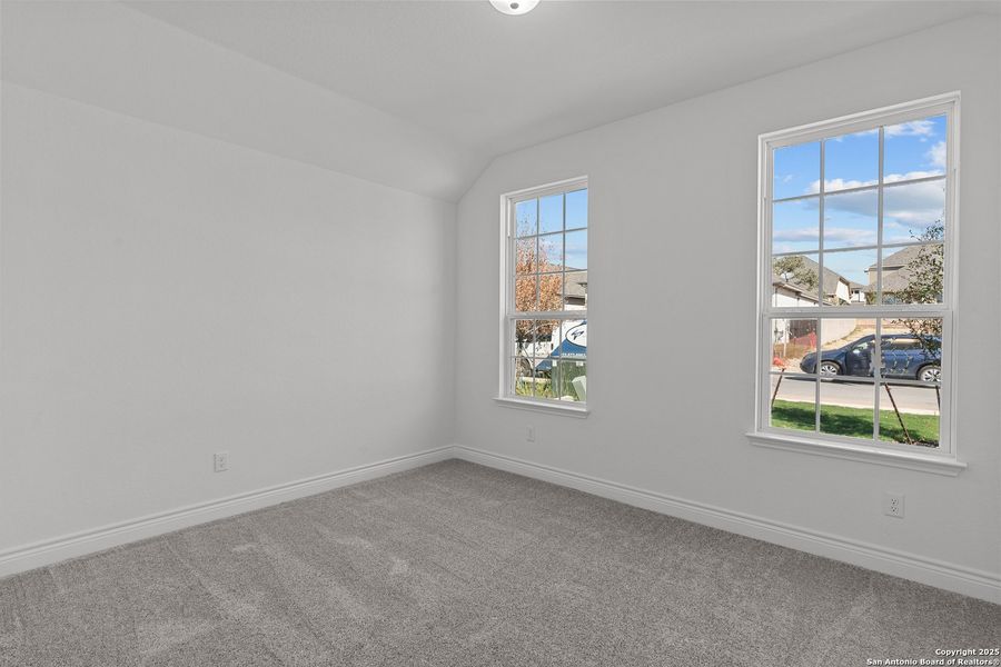 Spacious, unfurnished interior of a new home in Bison Ridge, San Antonio (Image 16).