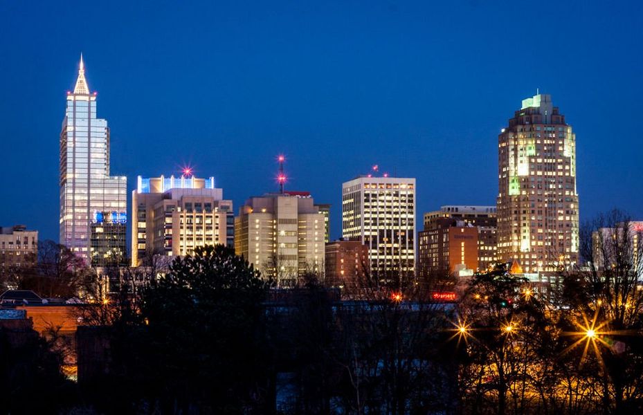 Condo located in Raleigh, NC showcasing its design and architecture (Image 3).