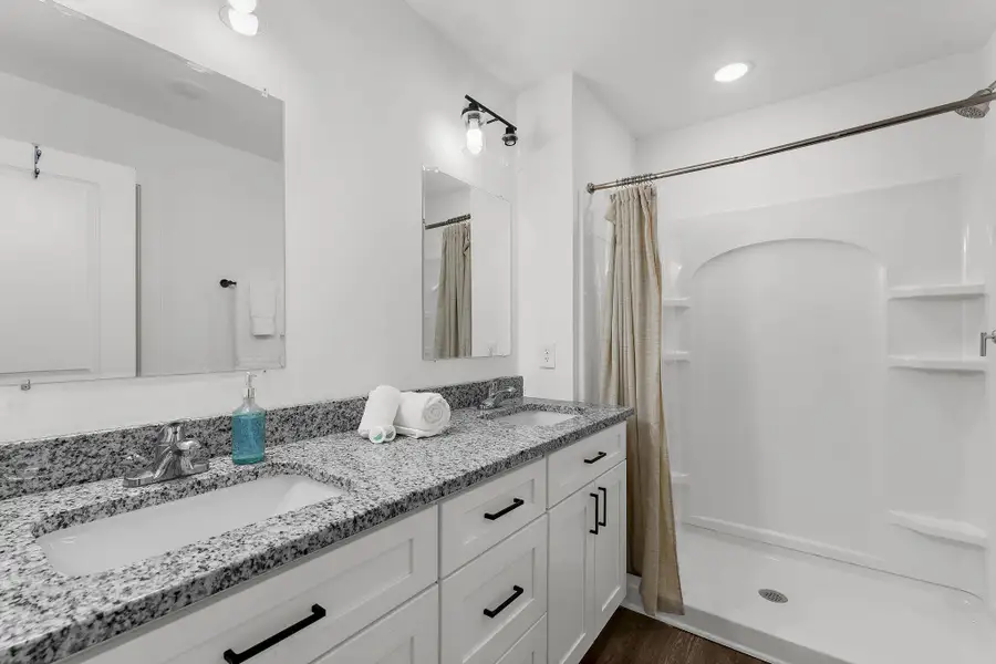 Furnished interior view inside a new home in , Hanahan (Image 9).