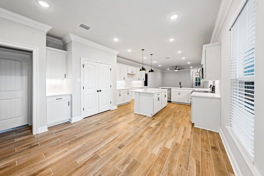 Spacious, unfurnished interior of a new home in Crescent and Symphony at Hammock Bay, Freeport (Image 9). Spacious, unfurnished interior of a new home in Crescent and Symphony at Hammock Bay, Freeport (Image 9).