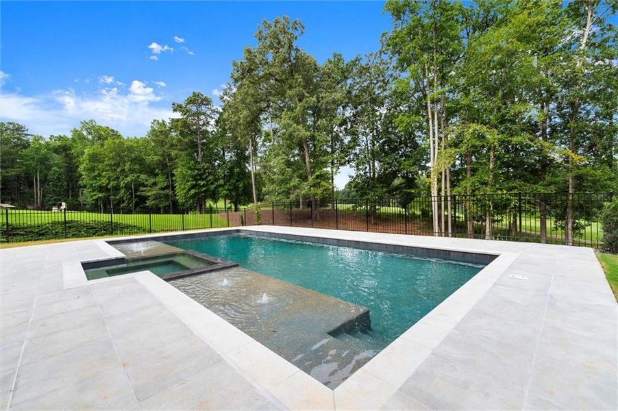 Community amenities in , Alpharetta (Image 92).