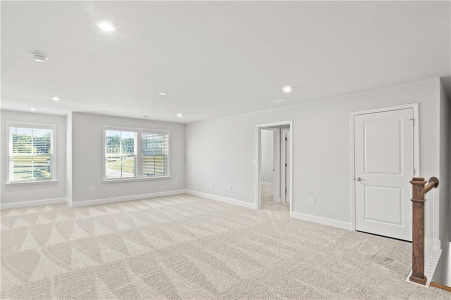 Spacious, unfurnished interior of a new home in Haverhill Estates, Dacula (Image 19).