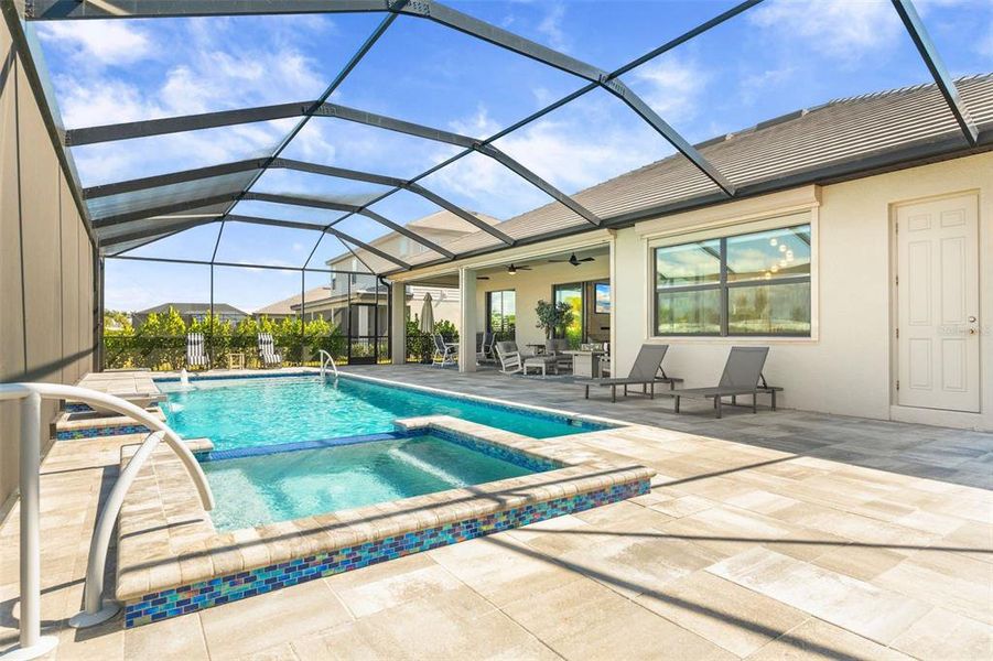 Exterior details and patio area of a home in , Lakewood Ranch (Image 35).