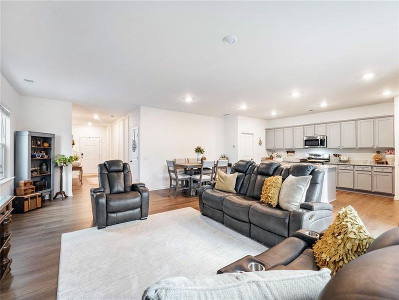 Furnished interior view inside a new home in Creekside at Farmers Crossing, Ball Ground (Image 23). Furnished interior view inside a new home in Creekside at Farmers Crossing, Ball Ground (Image 23).