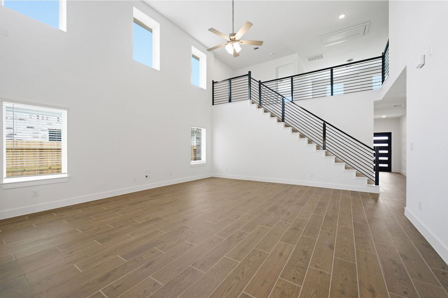 Spacious, unfurnished interior of a new home in Bay Creek, Baytown (Image 20).