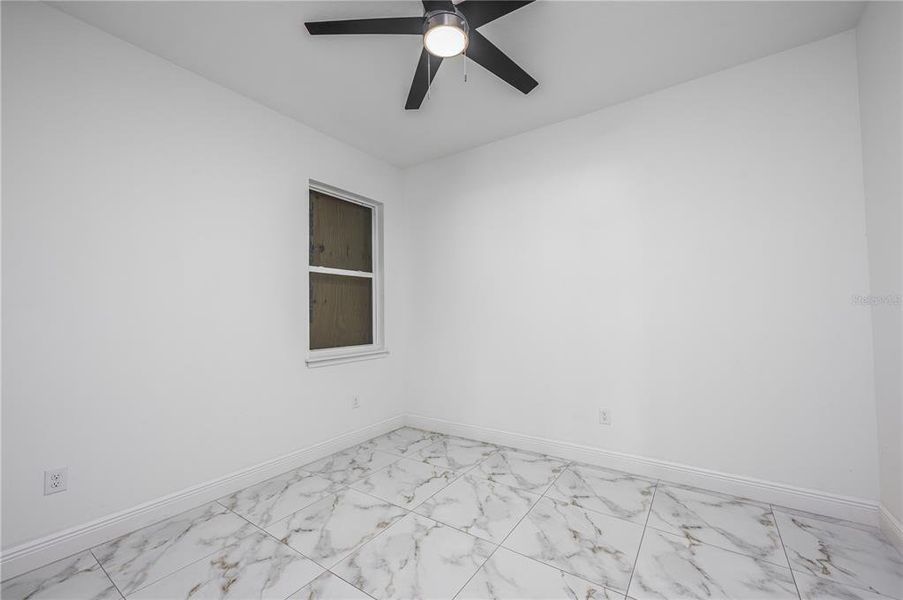 Spacious, unfurnished interior of a new home in , Tampa (Image 15).