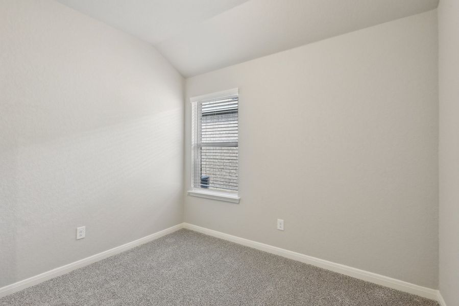 Spacious, unfurnished interior of a new home in Lexington Parke, Del Valle (Image 26).