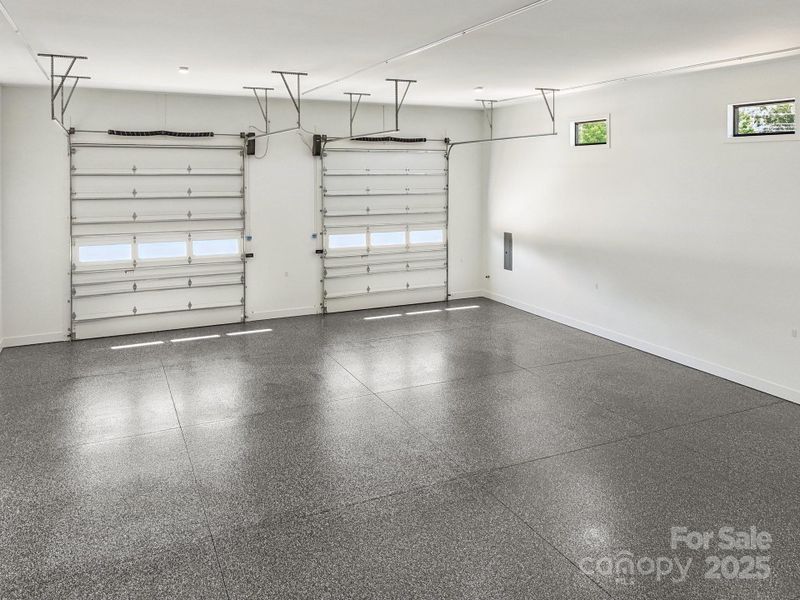 Image 33 of a home in . Image 33 of a home in .