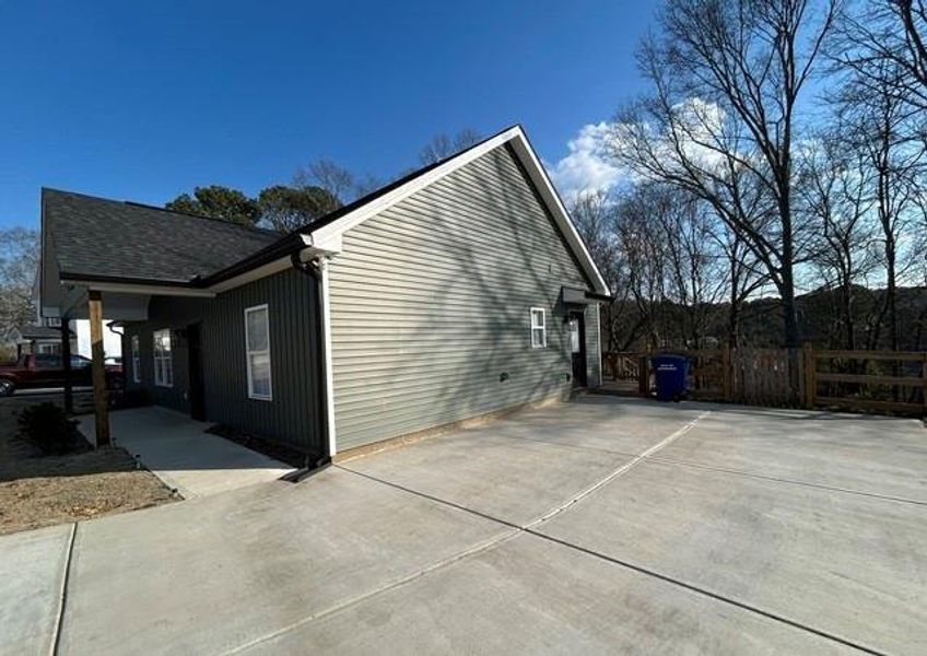 Exterior details and patio area of a home in , Buchanan (Image 4).