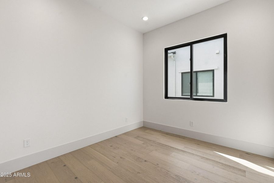 ListerPros-16 ListerPros-16