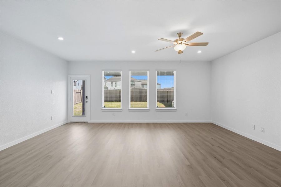 Spacious, unfurnished interior of a new home in , Houston (Image 15).