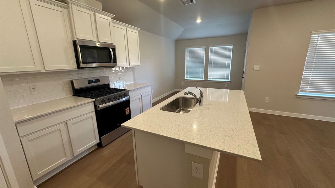 Furnished interior view inside a new home in Rancho Vista, Corpus Christi (Image 3).