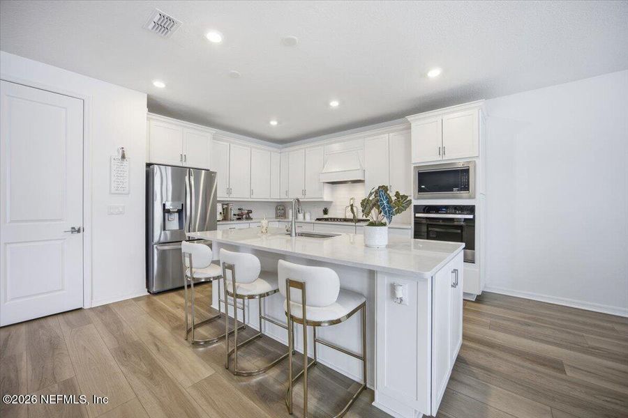 Furnished interior view inside a new home in , Middleburg (Image 8).