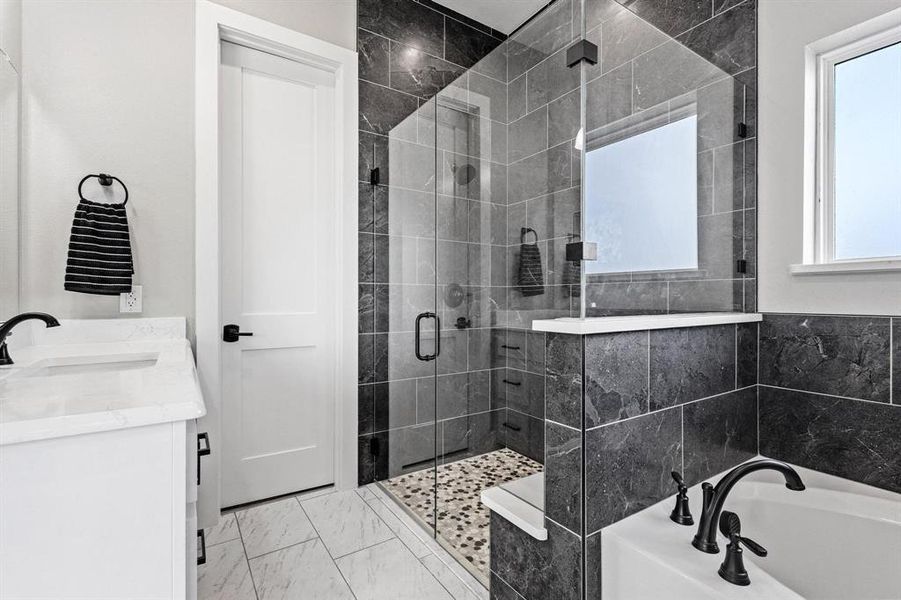 Furnished interior view inside a new home in , Leonard (Image 14).