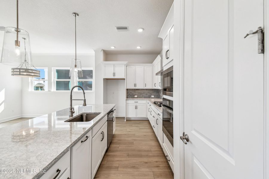 Furnished interior view inside a new home in Seven Pines 40' Front Entry, Jacksonville (Image 8).
