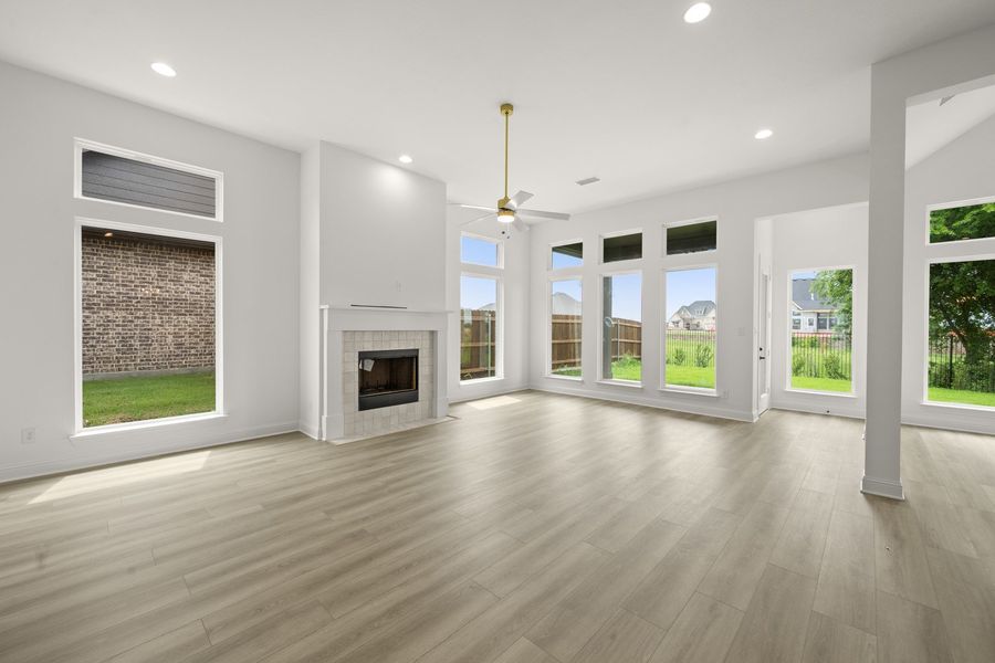 Spacious, unfurnished interior of a new home in Redden Farms, Midlothian (Image 23).