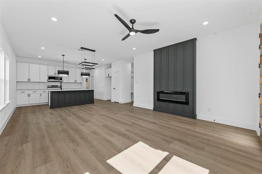 Furnished interior view inside a new home in , Dallas (Image 10).