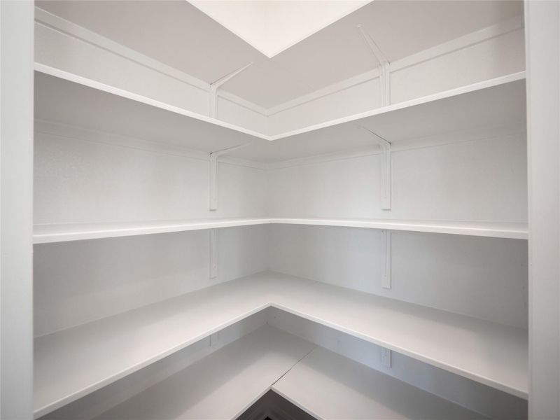 Spacious, unfurnished interior of a new home in Anthem Cottages, Kyle (Image 25).