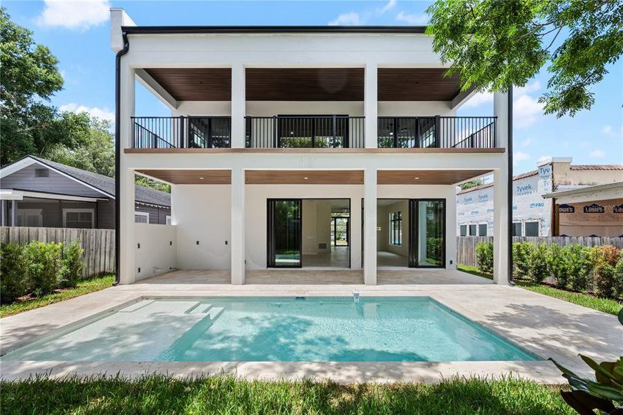 Exterior details and patio area of a home in , Orlando (Image 28).