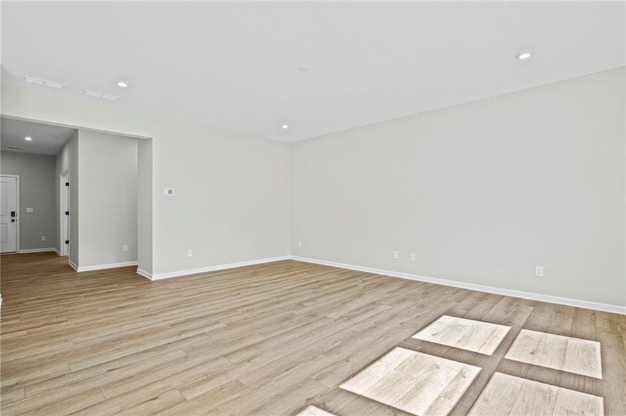 Spacious, unfurnished interior of a new home in Sage Woods, Dallas (Image 38).