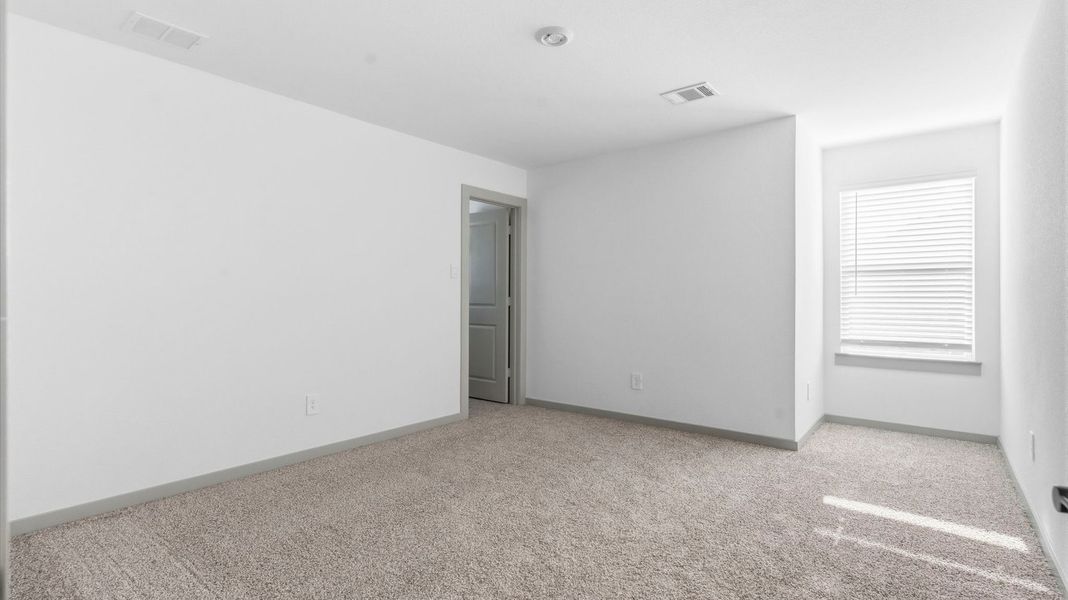 Spacious, unfurnished interior of a new home in Alexander 55' Homesites, Pearland (Image 23).