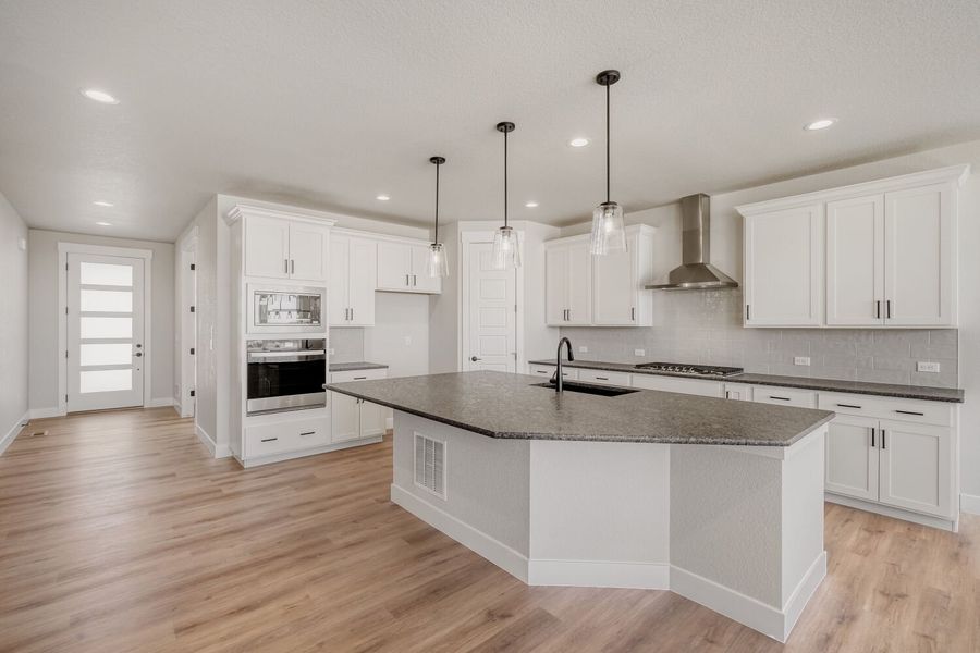 8702 Long Beach - Kitchen