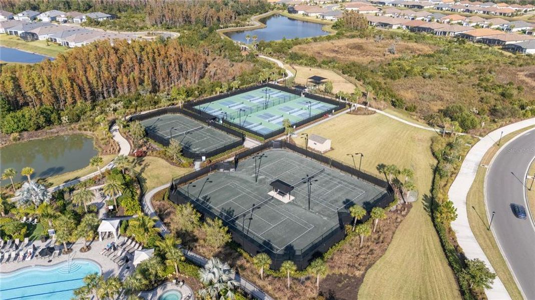 Community amenities in , Wesley Chapel (Image 32).