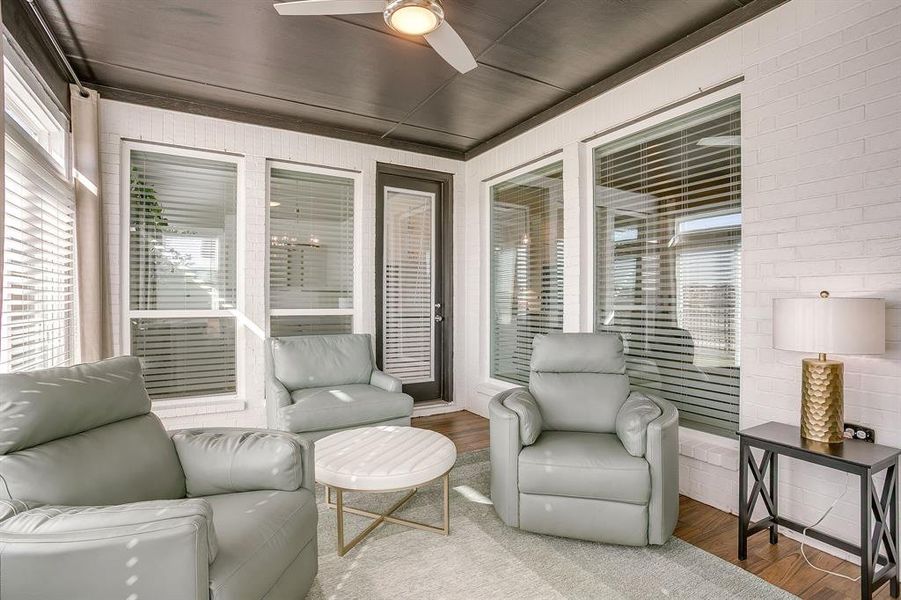 Exterior details and patio area of a home in M3 Ranch 60s, Mansfield (Image 3).