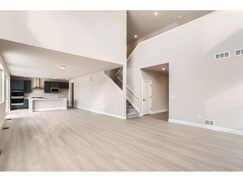 Spacious, unfurnished interior of a new home in Farmstead, Berthoud (Image 20).