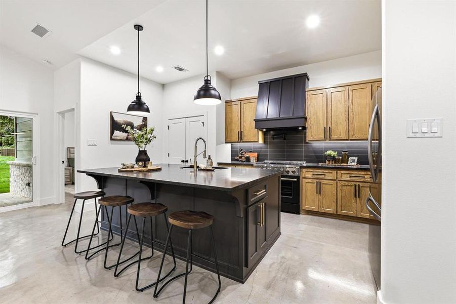 Furnished interior view inside a new home in , Denison (Image 27).
