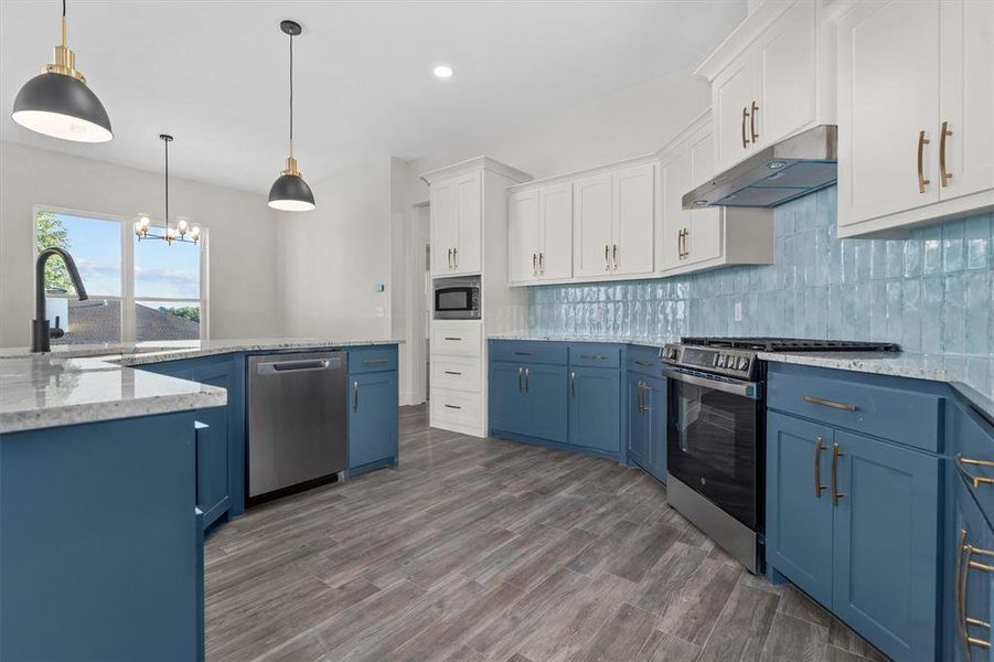 Furnished interior view inside a new home in , Lindale (Image 12). Furnished interior view inside a new home in , Lindale (Image 12).