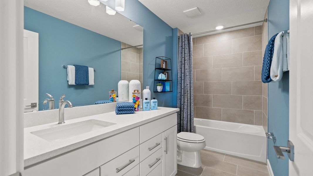 Representative furnished interior of a home built from the Ponte Verde by DRB Homes in Willowbrook North, Winter Haven (Image 58). Representative furnished interior of a home built from the Ponte Verde by DRB Homes in Willowbrook North, Winter Haven (Image 58).