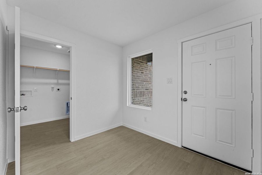 Spacious, unfurnished interior of a new home in Randolph Crossing, Converse (Image 25).