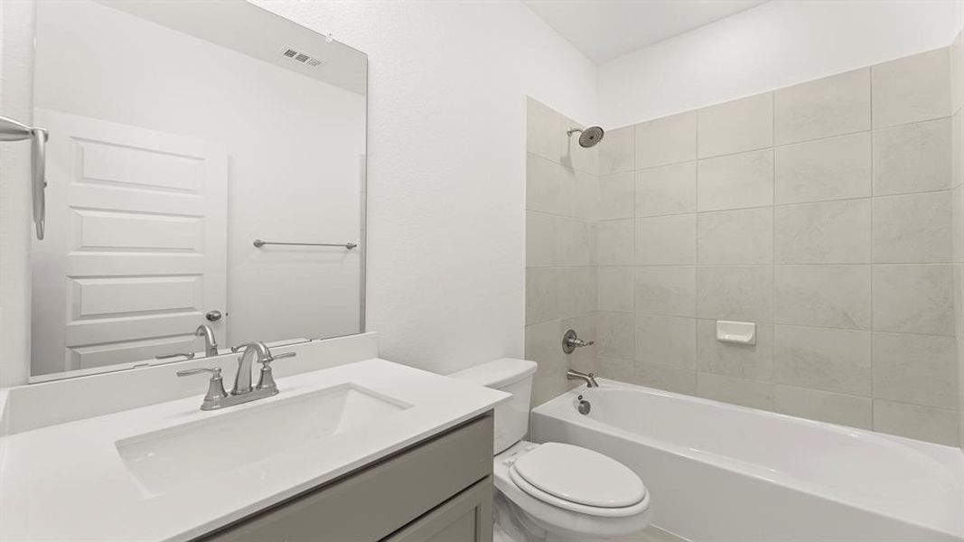 04. 2017 Bayfront - 2ND Bath